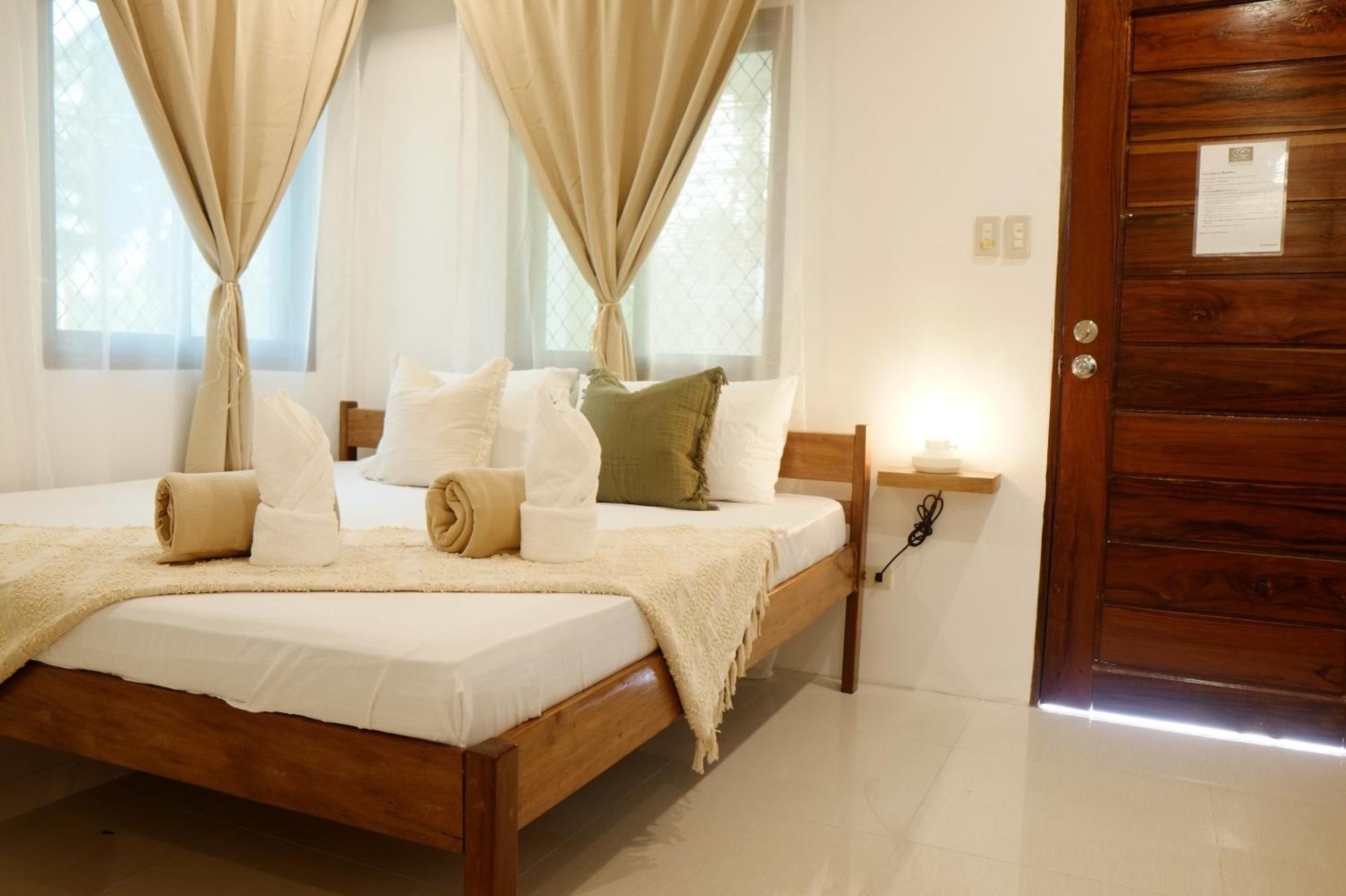 General'S Hideout Siargao Hotel Хенерал Луна Екстериор снимка