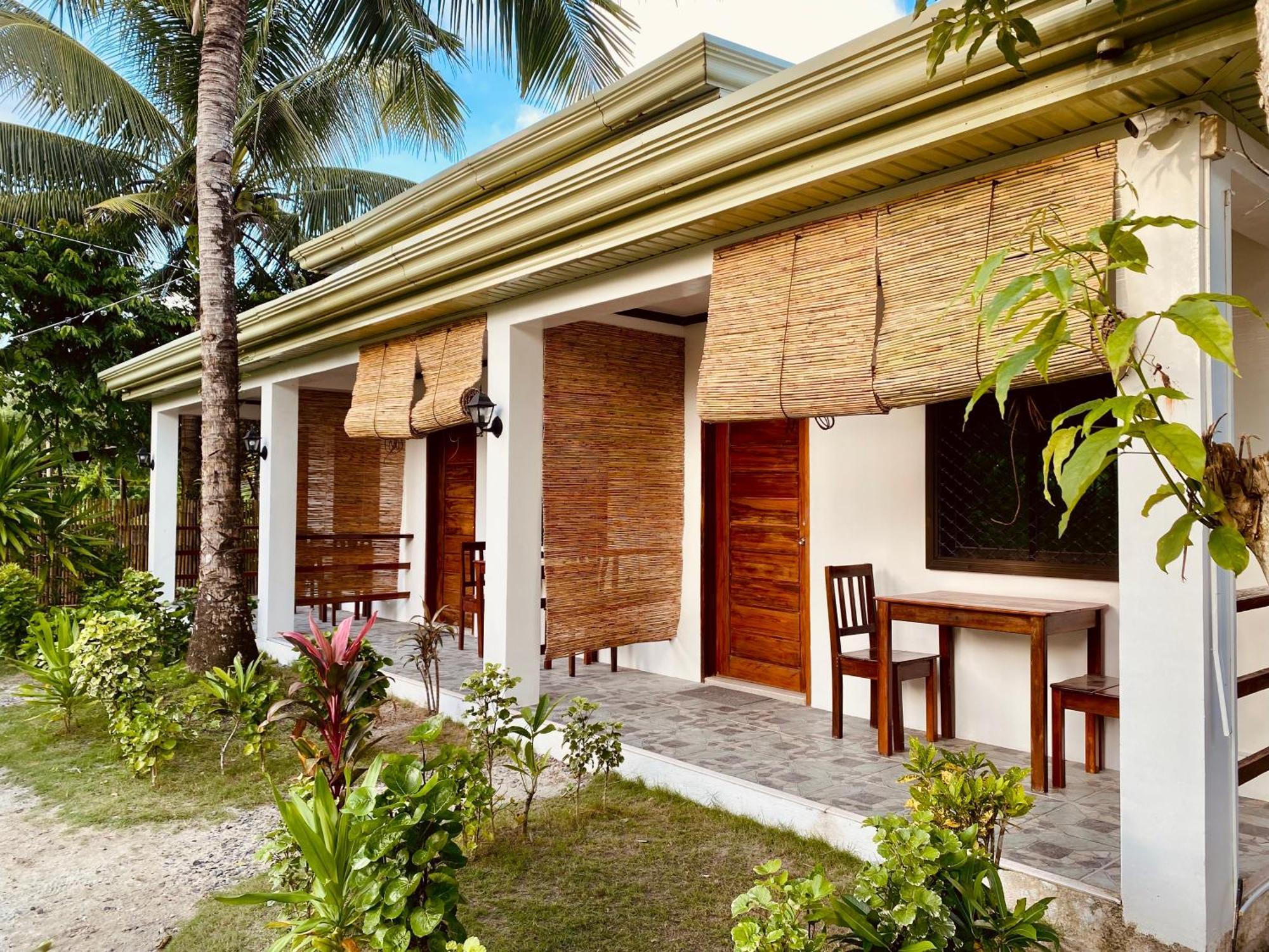 General'S Hideout Siargao Hotel Хенерал Луна Екстериор снимка